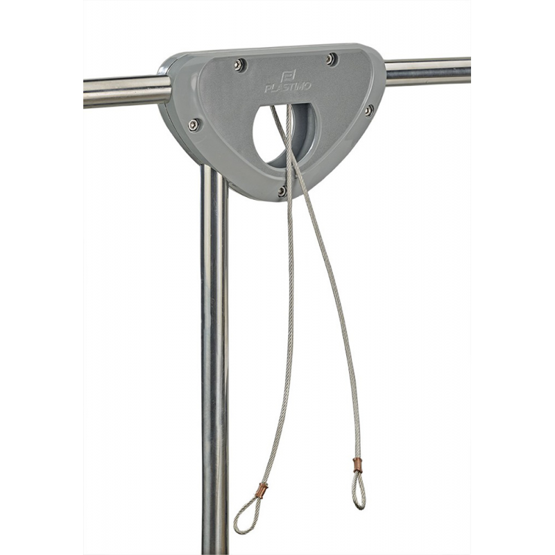 OUTBOARD ENGINE BRACKET