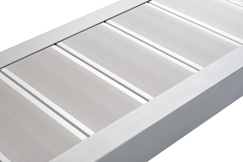Gangway aus Aluminium mit überdimensionierten Stützen